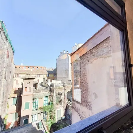 Boutique Penthouse With Terrace, Spanish Steps ローマ