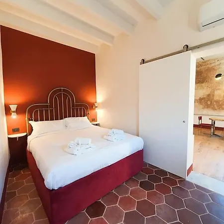 Boutique Penthouse With Terrace, Spanish Steps アパート ローマ